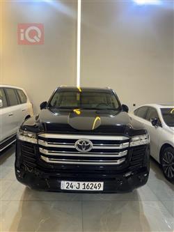 تۆیۆتا لاند کروزەر